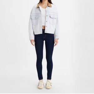 NWT Levi's Super Skinny Jeans W28 L28 !!